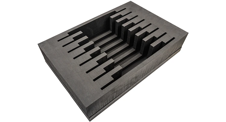 Schaumstofftray mit Schlitzen