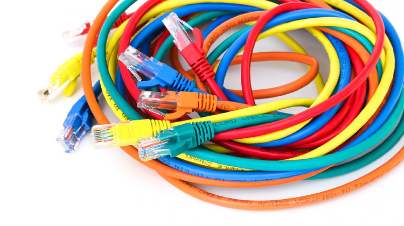 © blende11.photo fotolia.com #166166332 Netzwerktechnik-Verpackungen